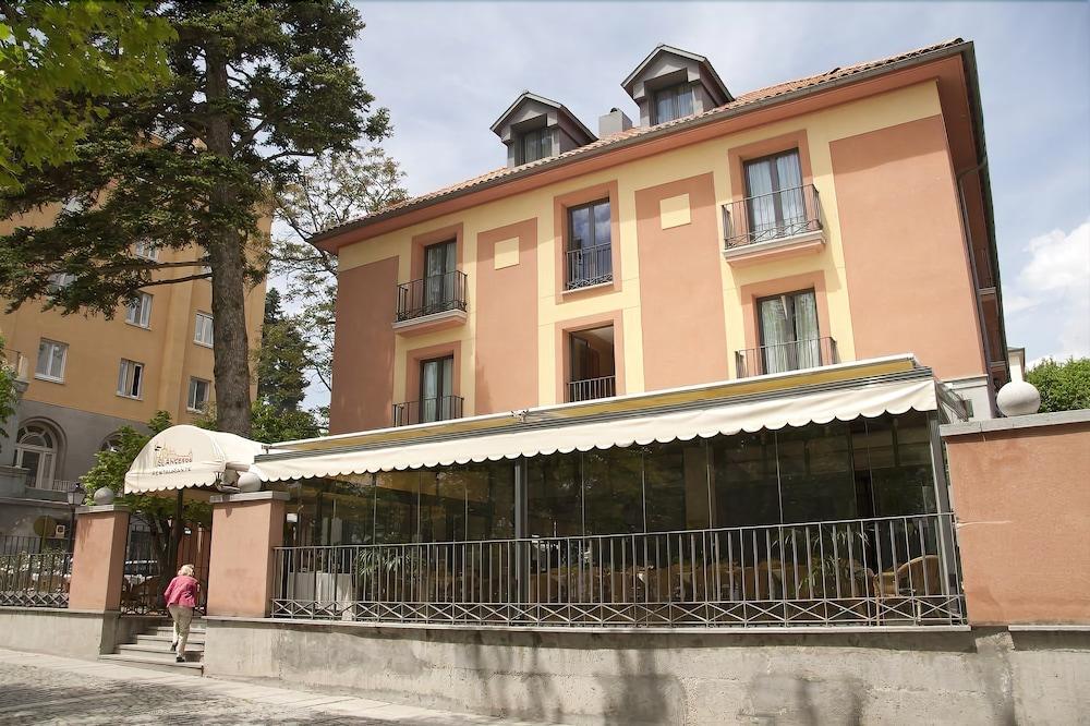 Hospedium Hotel Los Lanceros San Lorenzo de El Escorial Exterior foto